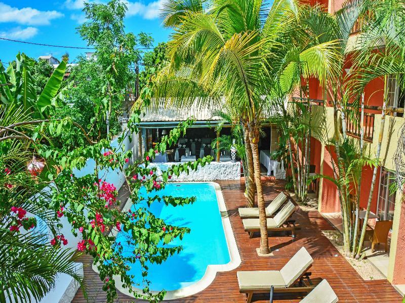 La Margarita Hotel Pointe aux Piments Exterior photo