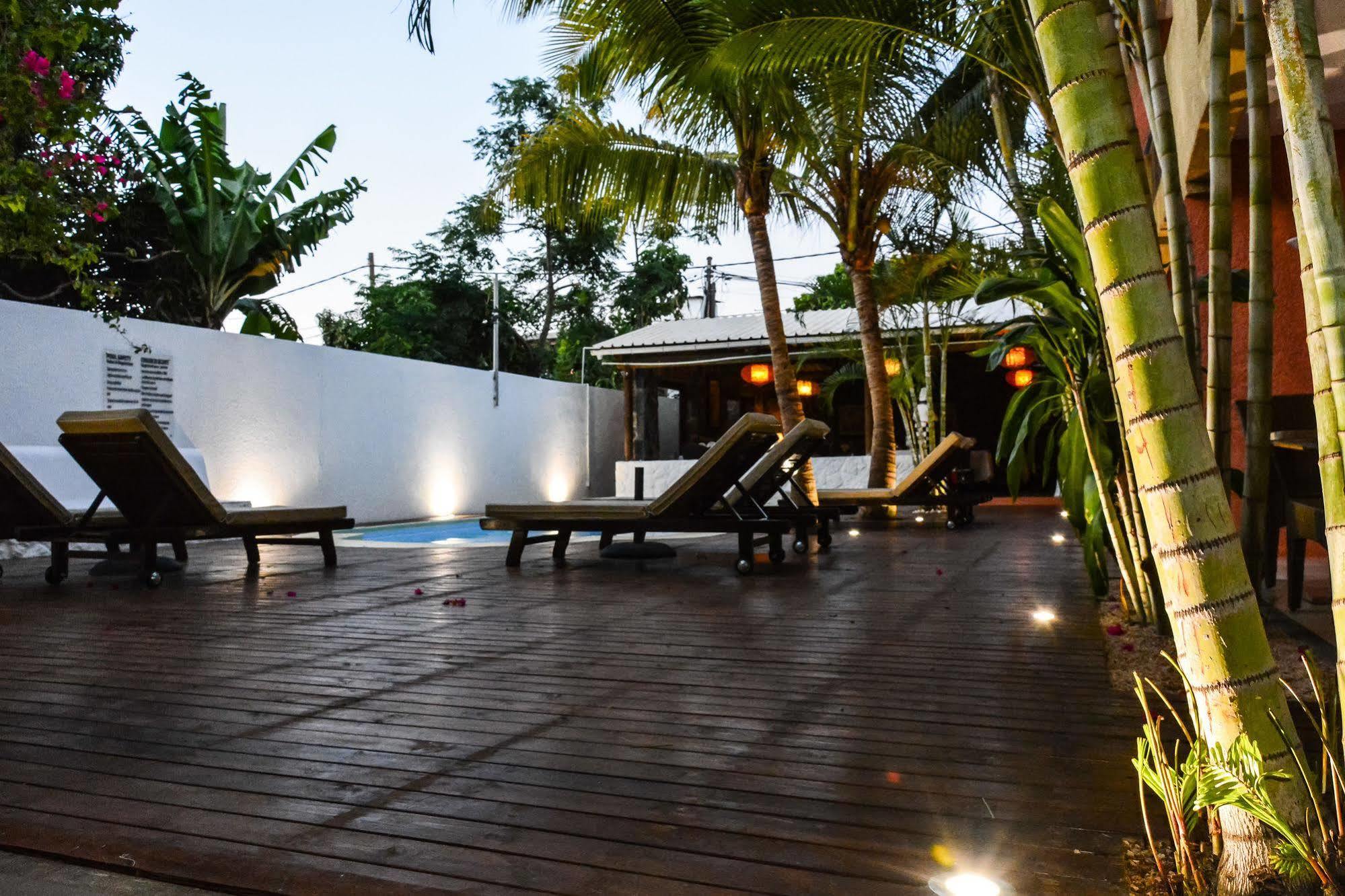 La Margarita Hotel Pointe aux Piments Exterior photo